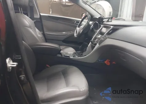 2014 Hyundai Sonata Hybrid Limited z USA, uszkodzony, nr VIN KMHEC4A43EA116134